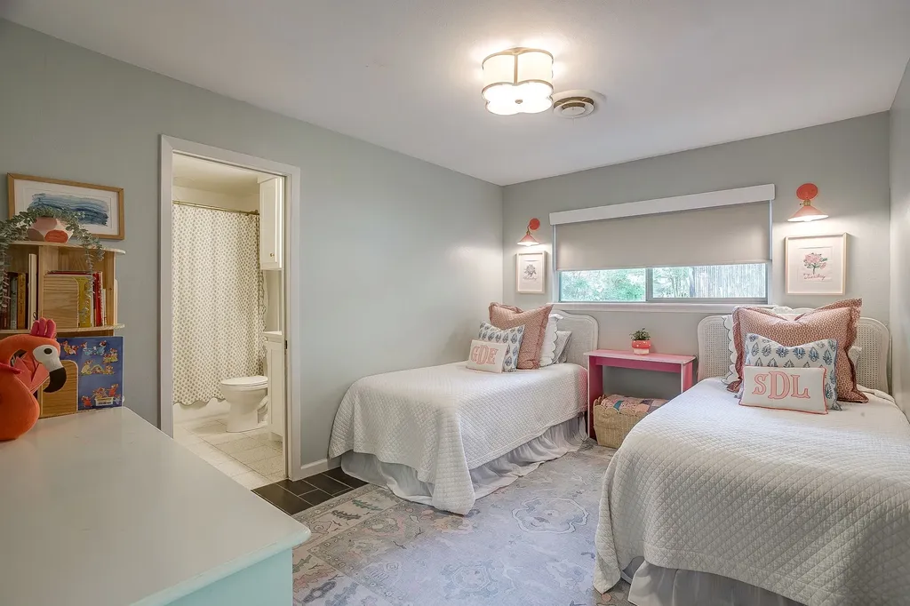 4325 Elmwood Drive Benbrook TX 76116