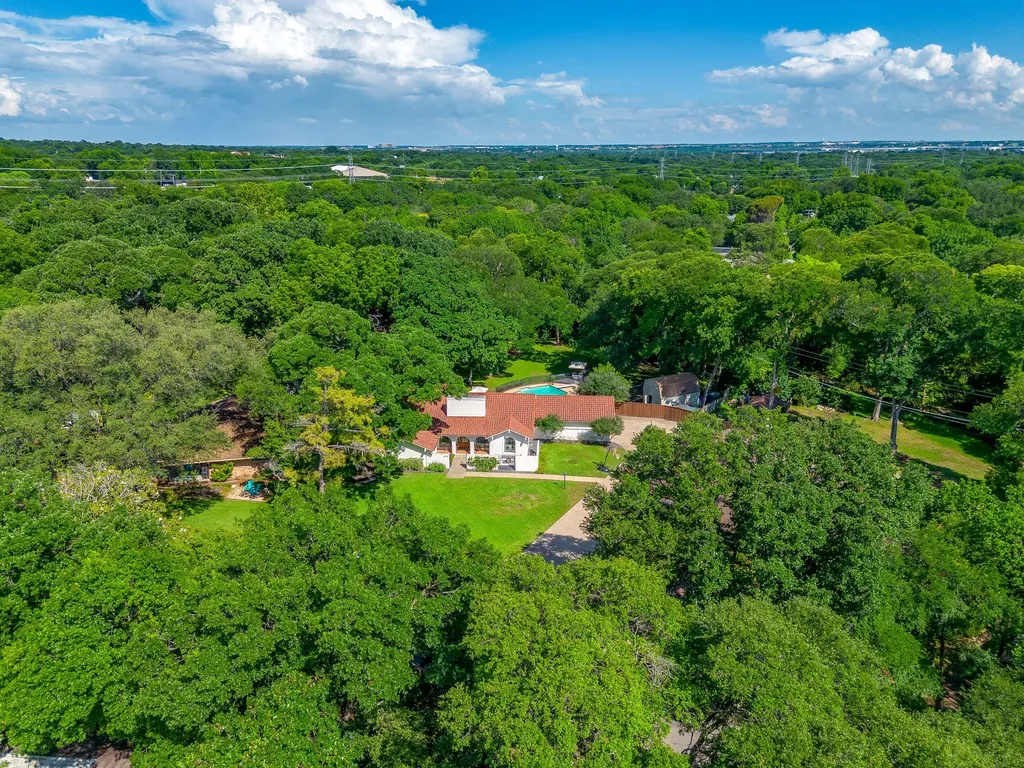 4325 Elmwood Drive Benbrook TX 76116