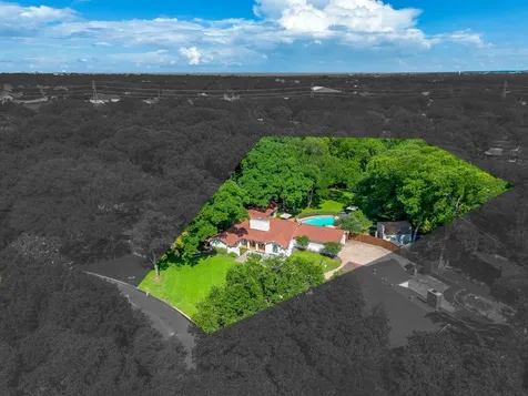 4325 Elmwood Drive Benbrook TX 76116