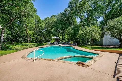 4325 Elmwood Drive Benbrook TX 76116