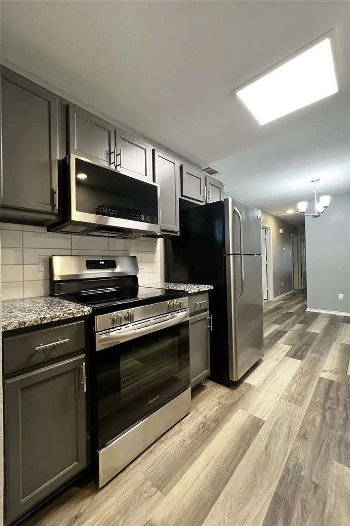 1010 S Retta Street Fort Worth TX 76111