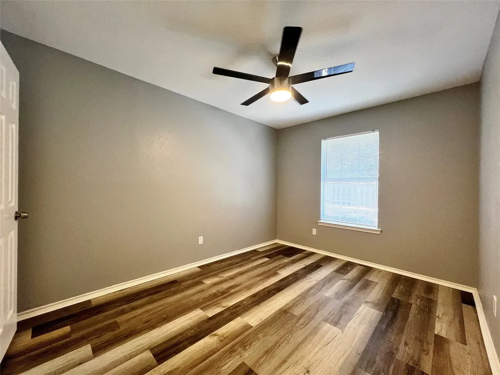 1010 S Retta Street Fort Worth TX 76111