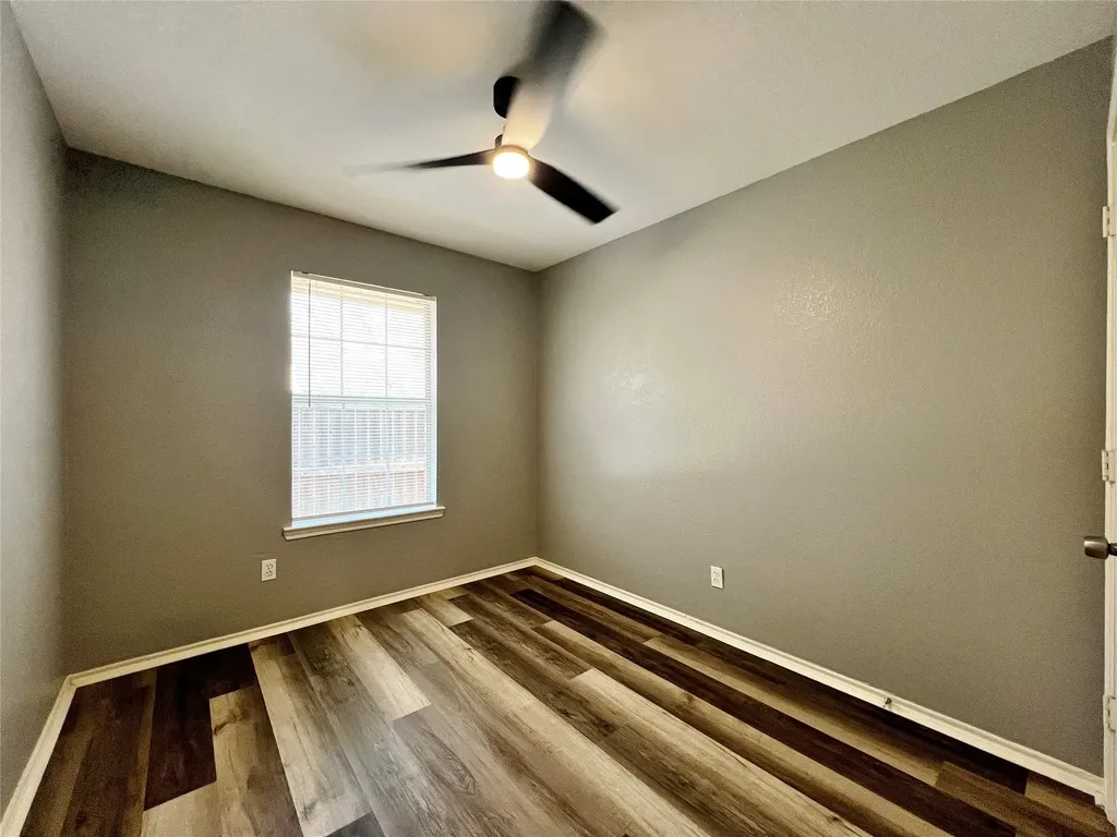 1010 S Retta Street Fort Worth TX 76111