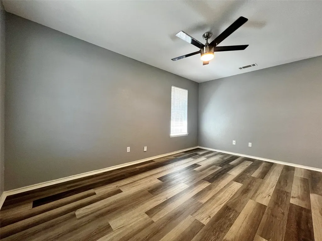 1010 S Retta Street Fort Worth TX 76111