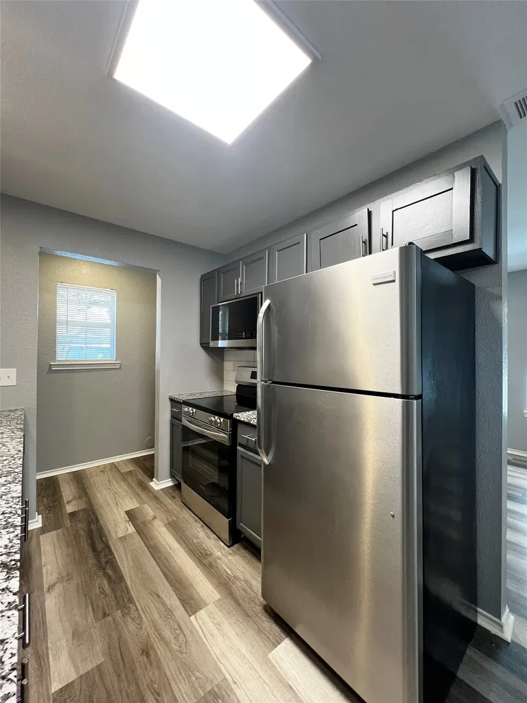 1010 S Retta Street Fort Worth TX 76111