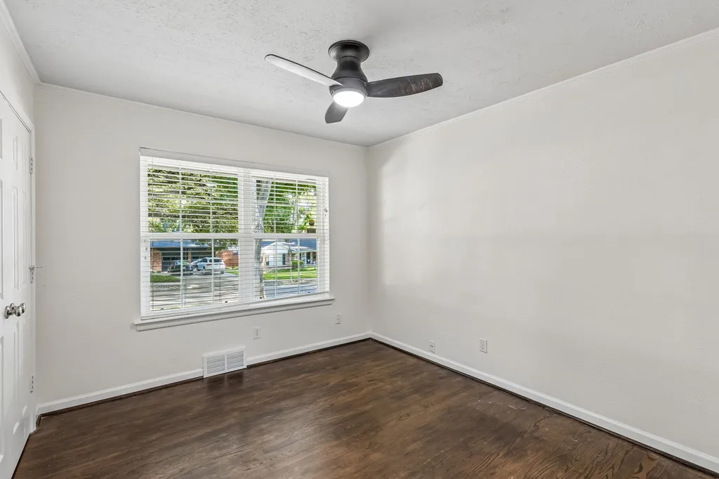 9809 Lanshire Drive Dallas TX 75238