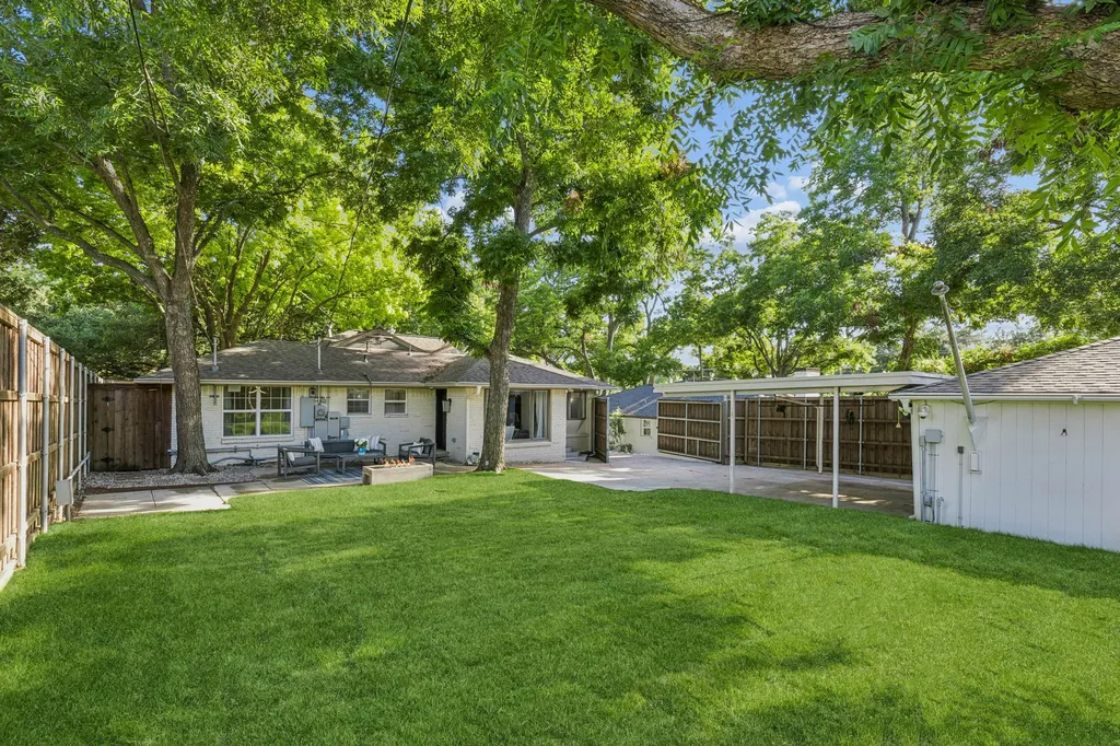 9809 Lanshire Drive Dallas TX 75238