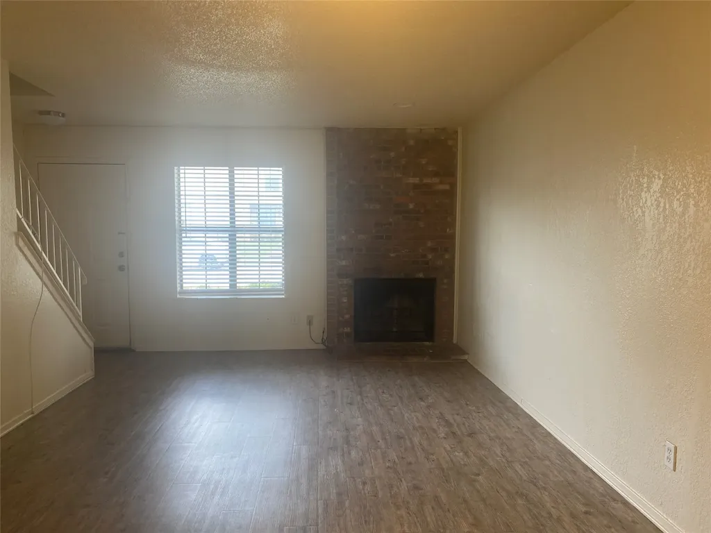 2826 Wimbledon Court Garland TX 75041