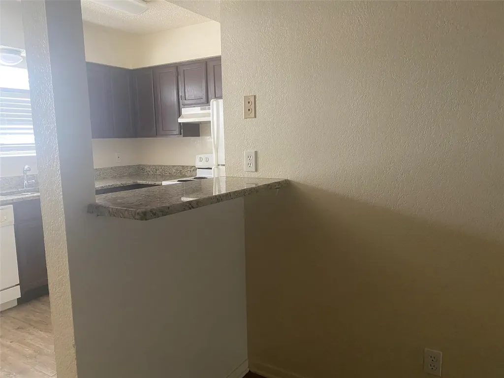 2826 Wimbledon Court Garland TX 75041