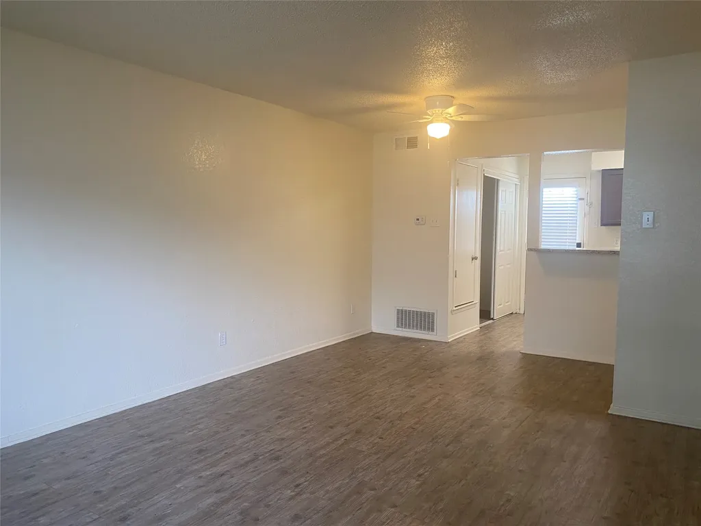 2826 Wimbledon Court Garland TX 75041