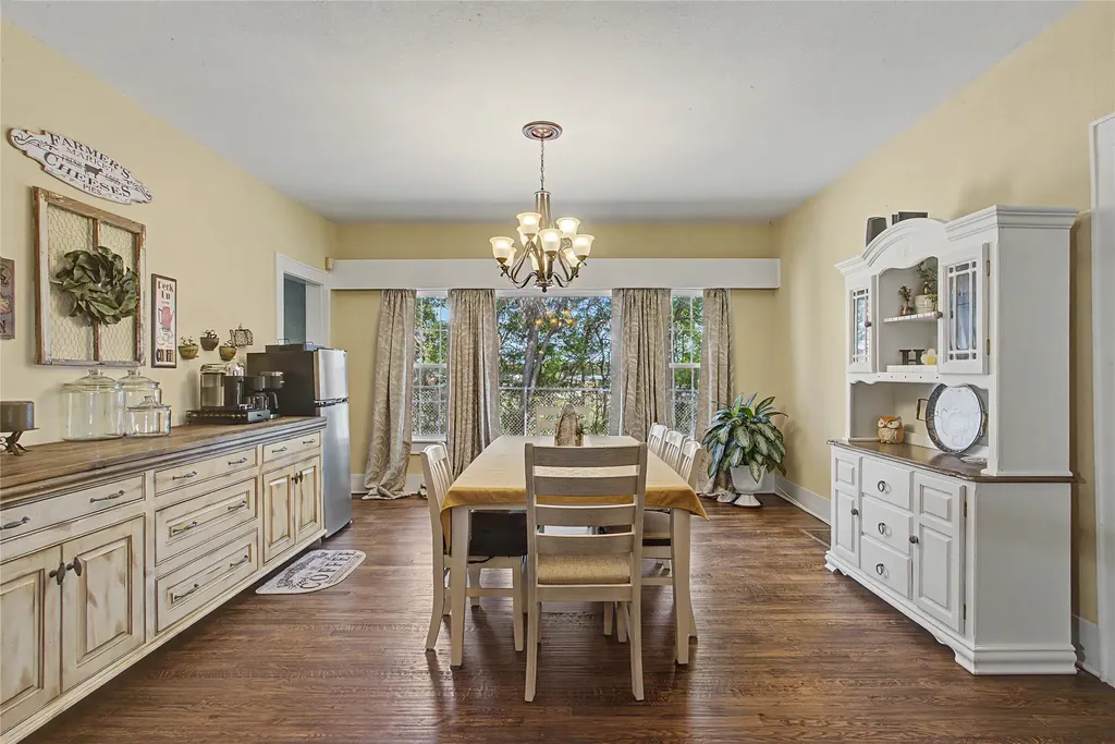 7921 White Settlement Road White Settlement TX 76108