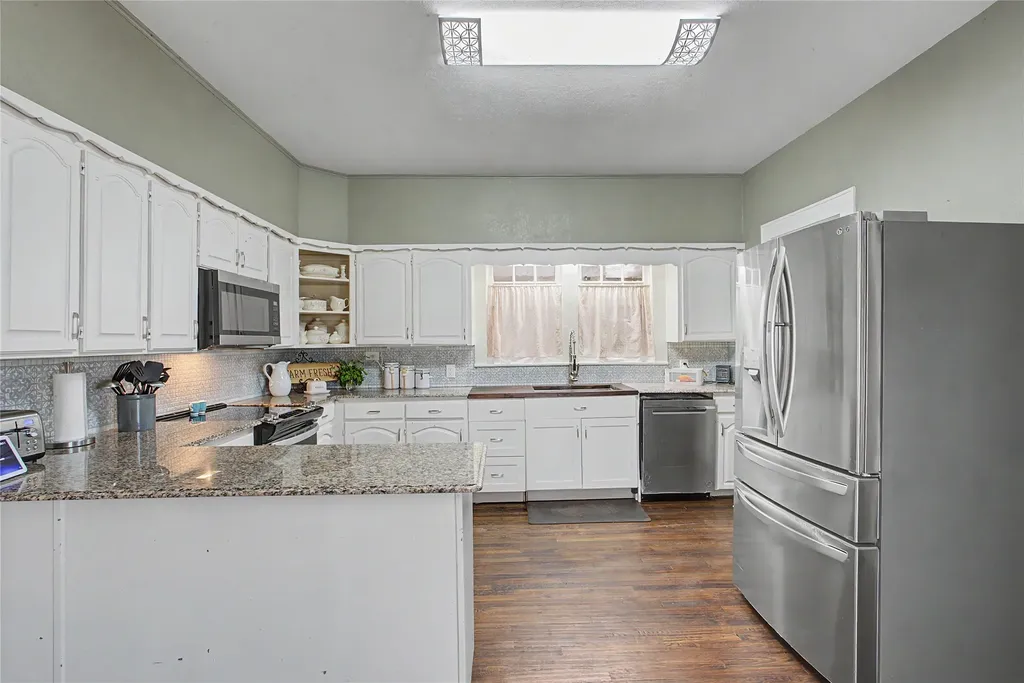 7921 White Settlement Road White Settlement TX 76108
