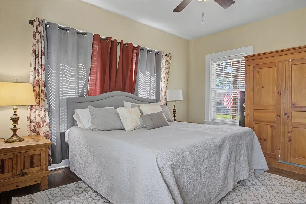 7921 White Settlement Road White Settlement TX 76108