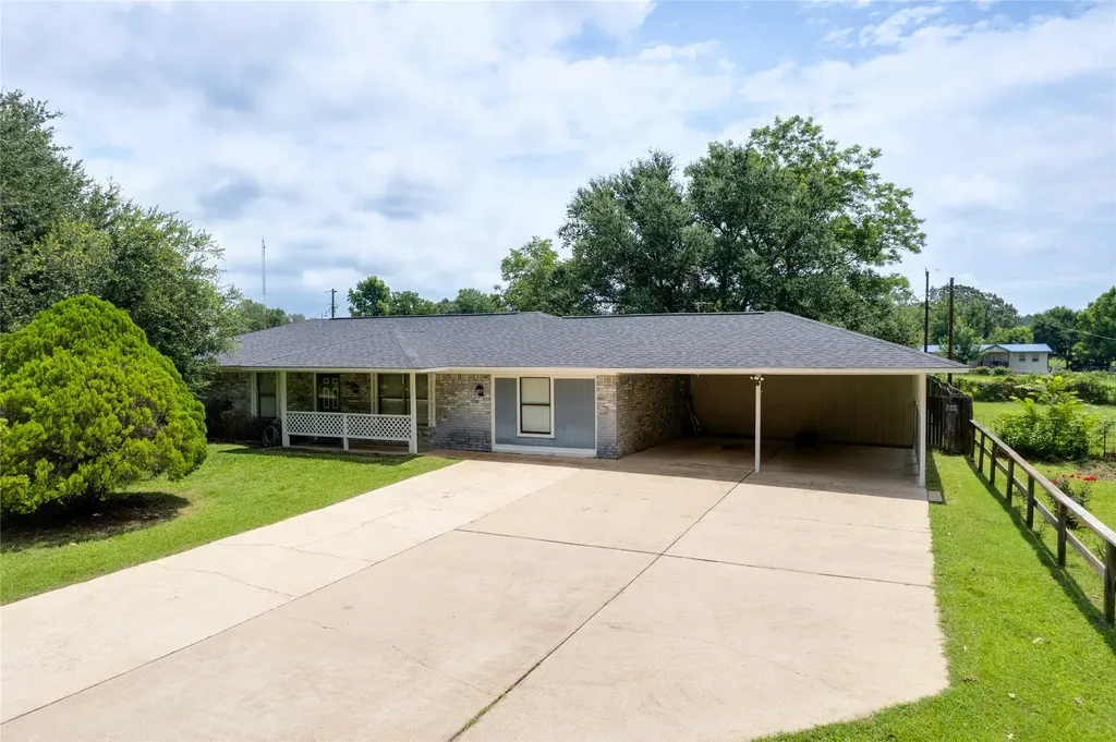 109 County Road 1224 Mt Pleasant TX 75455