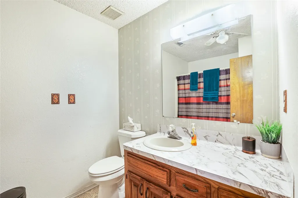 109 County Road 1224 Mt Pleasant TX 75455