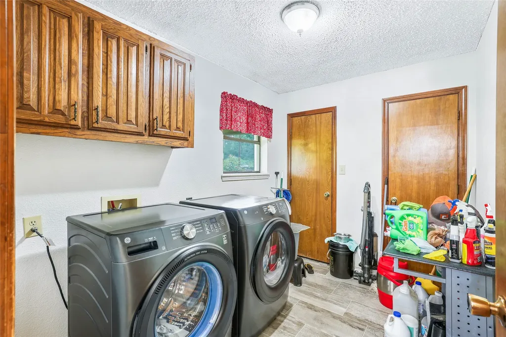 109 County Road 1224 Mt Pleasant TX 75455