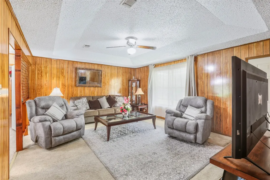 109 County Road 1224 Mt Pleasant TX 75455