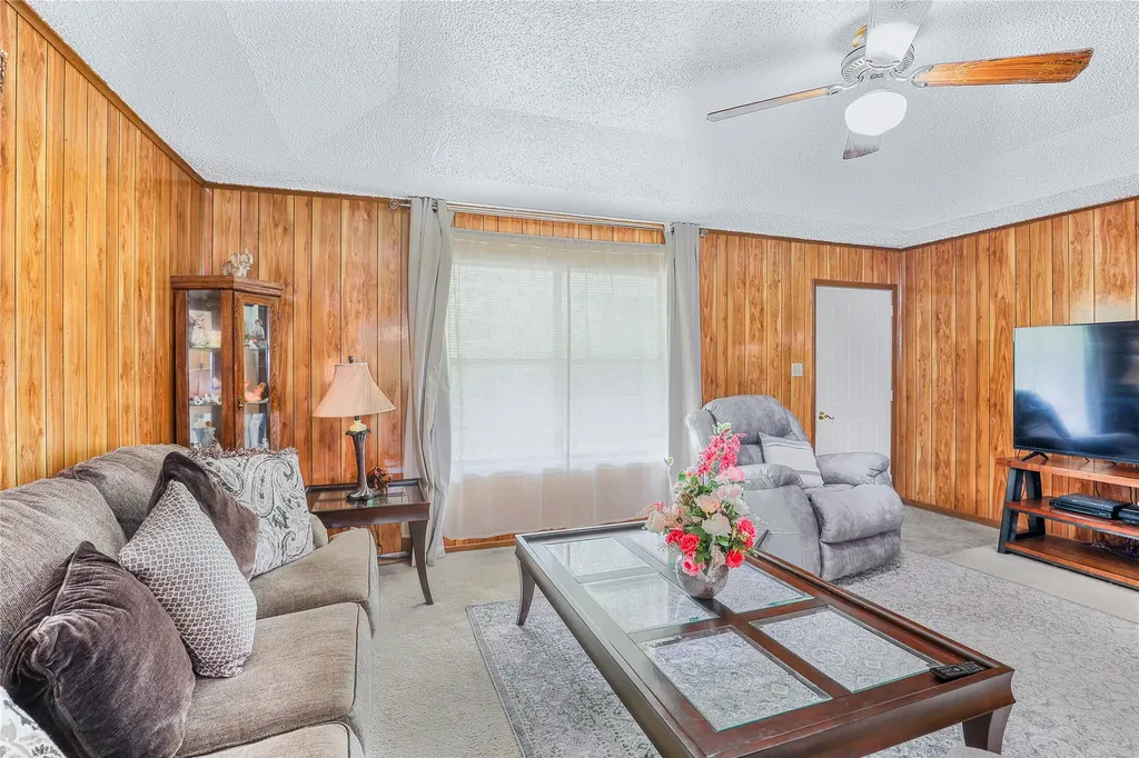 109 County Road 1224 Mt Pleasant TX 75455