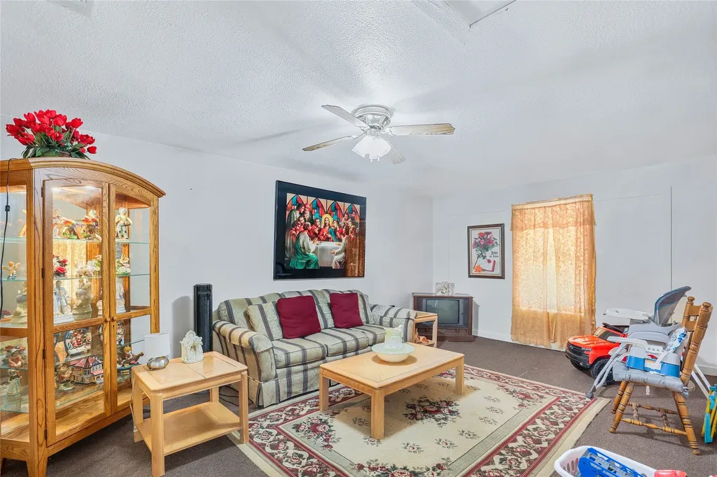 109 County Road 1224 Mt Pleasant TX 75455