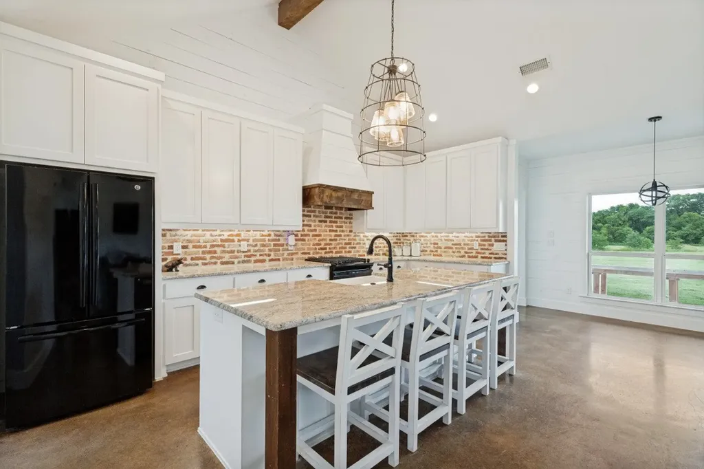 336 Hugh Orr Road Van Alstyne TX 75495