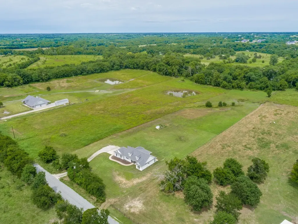 336 Hugh Orr Road Van Alstyne TX 75495