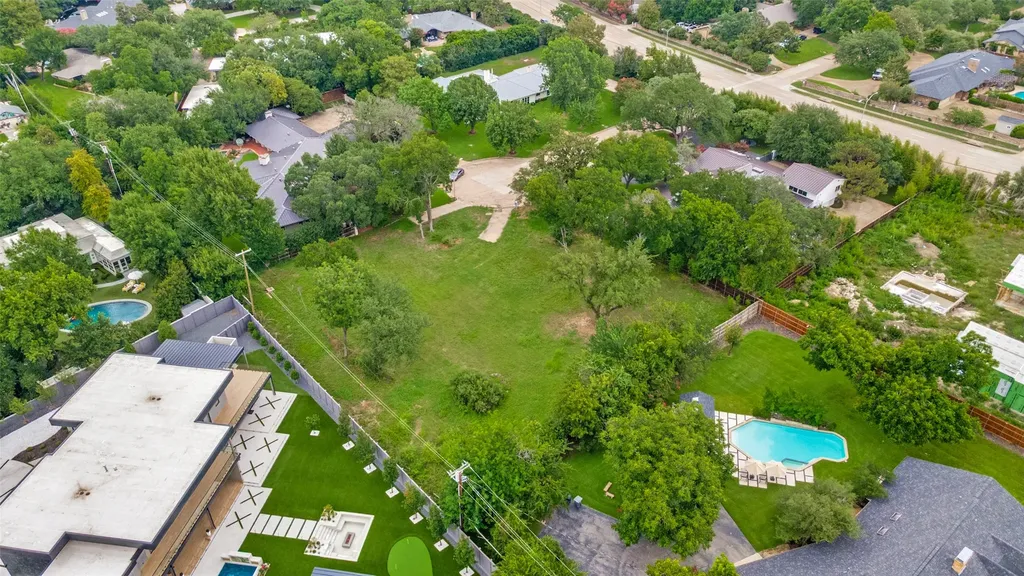 5006 Pebblebrook Drive Dallas TX 75229