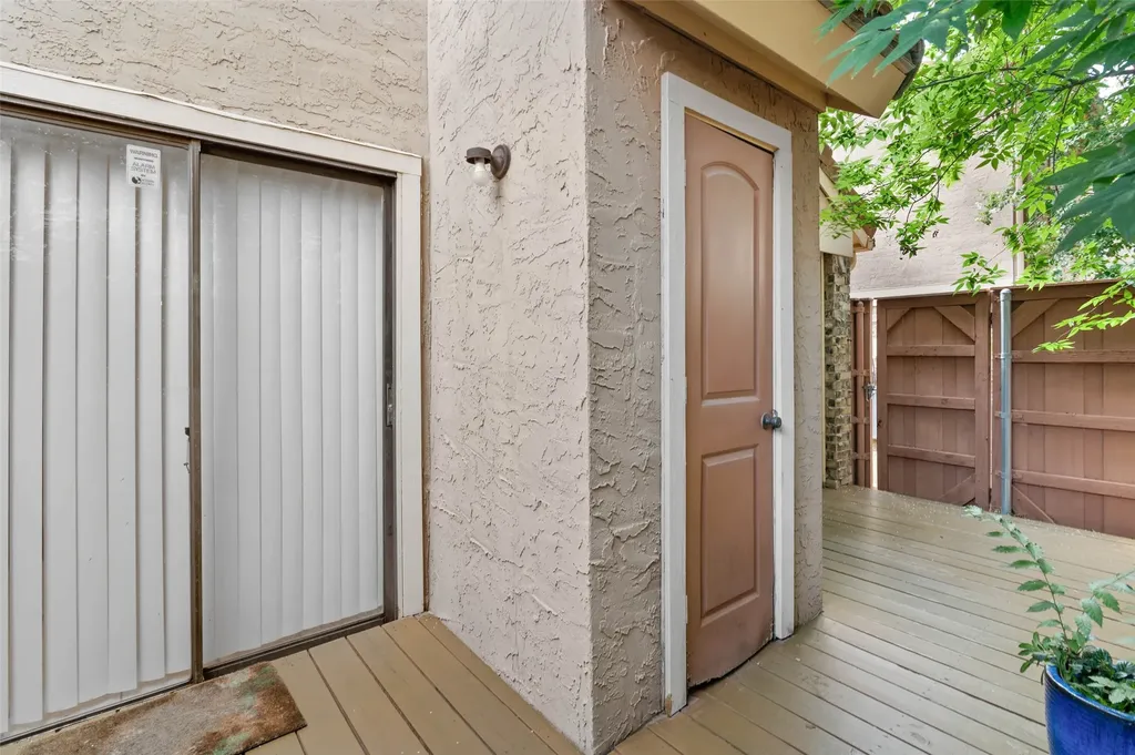 4327 Madera Road Irving TX 75038