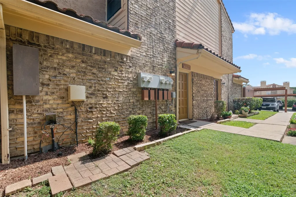 4327 Madera Road Irving TX 75038