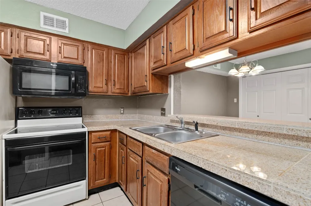 4327 Madera Road Irving TX 75038