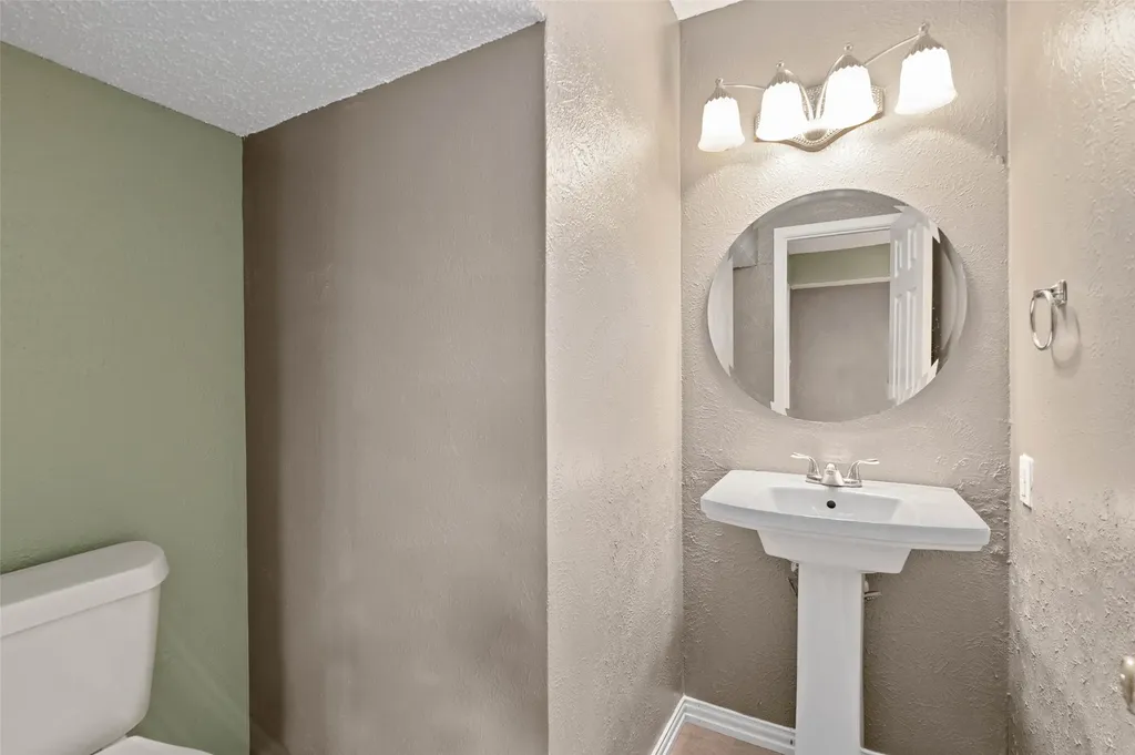 4327 Madera Road Irving TX 75038