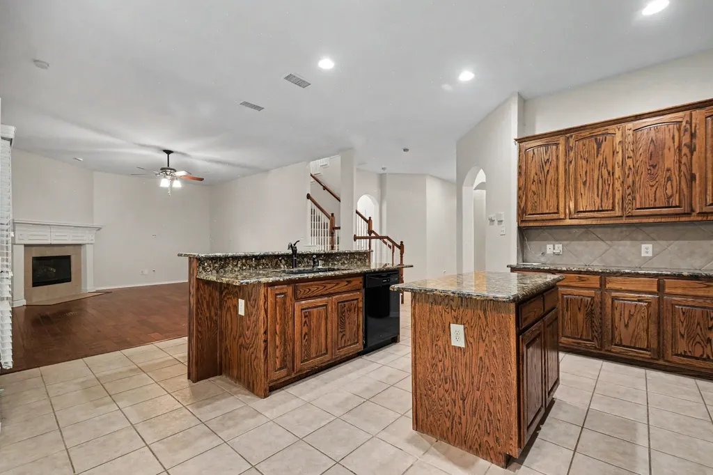 4111 Creek Hill Lane Corinth TX 76208