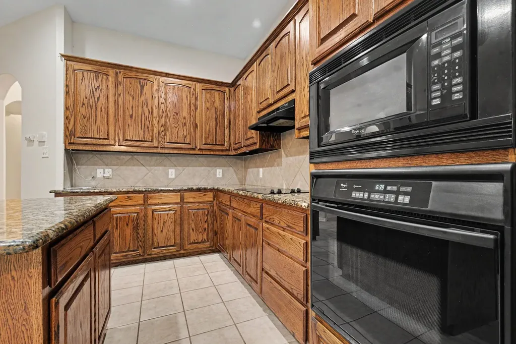 4111 Creek Hill Lane Corinth TX 76208