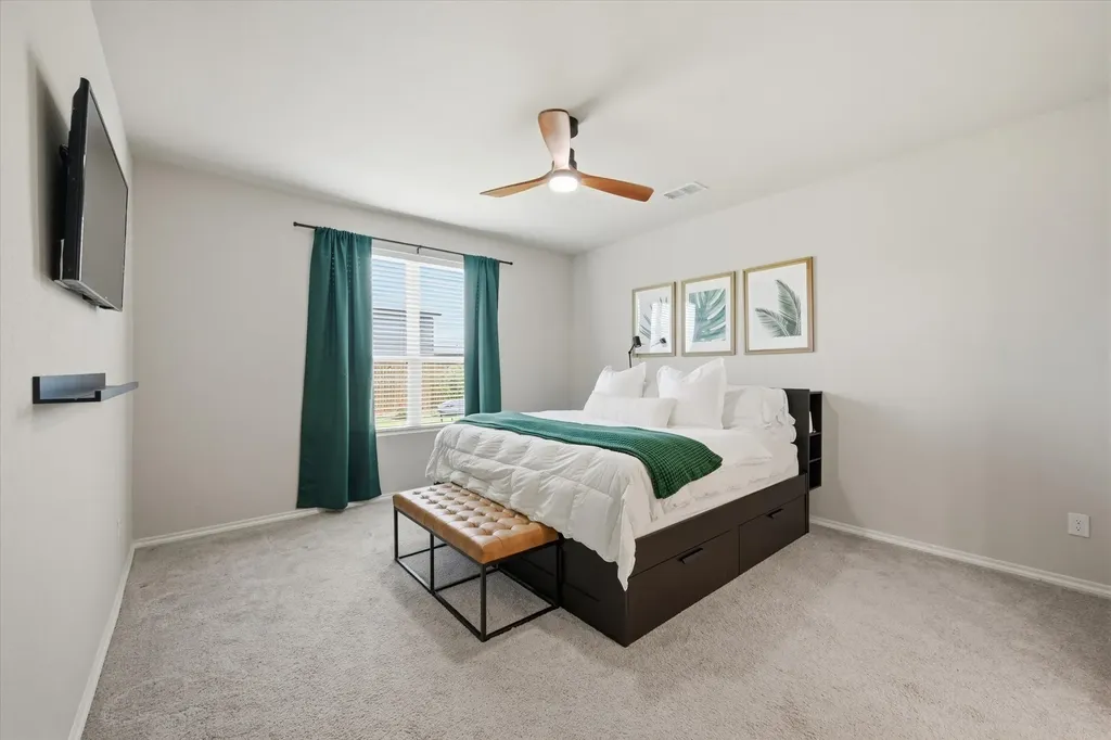 924 Ravenwood Lane Van Alstyne TX 75495