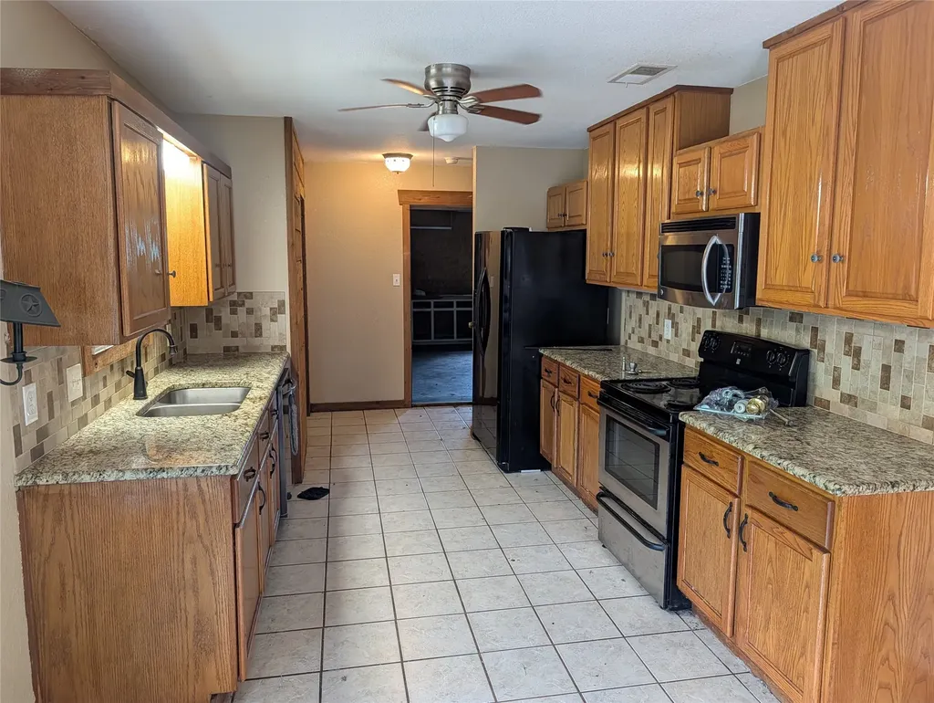 375 Interstate 45 N Fairfield TX 75840