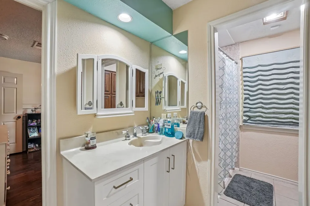 6102 Waterview Drive Arlington TX 76016
