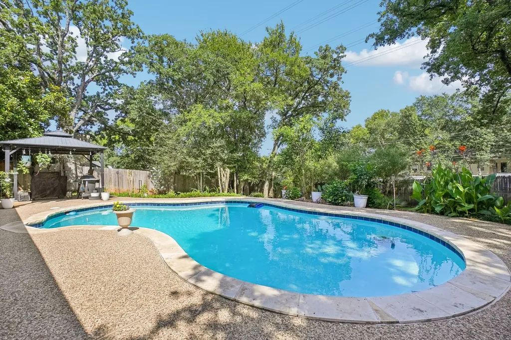 6102 Waterview Drive Arlington TX 76016