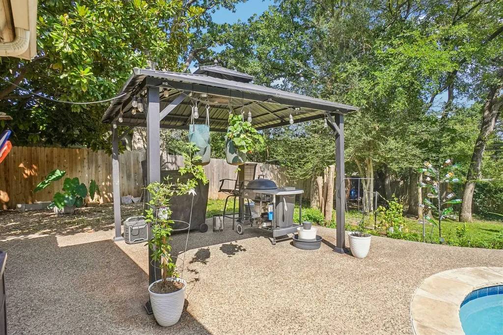 6102 Waterview Drive Arlington TX 76016