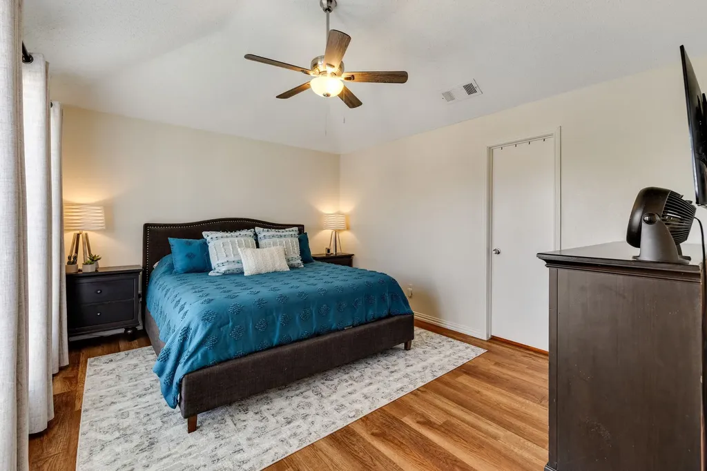 2904 Peninsula Way Carrollton TX 75007