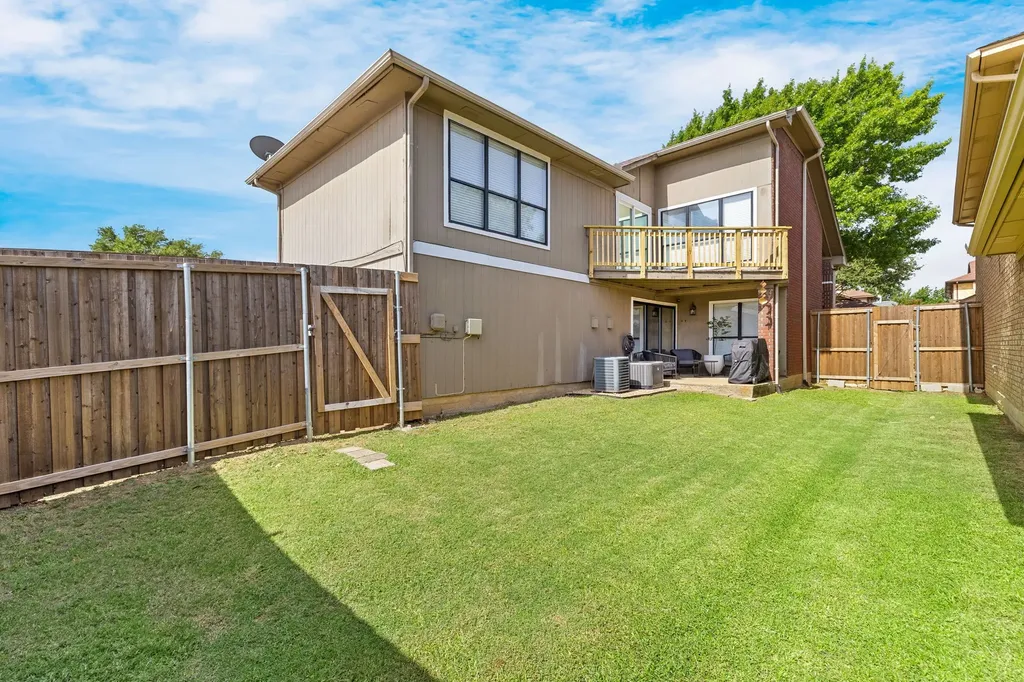2904 Peninsula Way Carrollton TX 75007