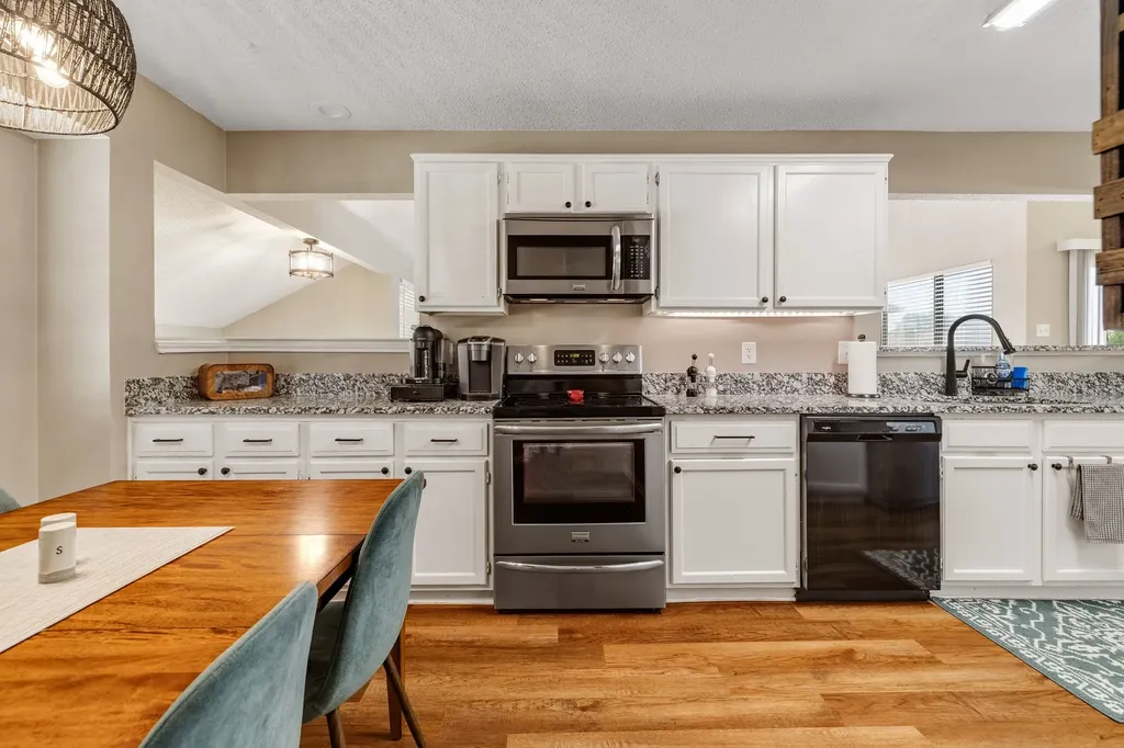 2904 Peninsula Way Carrollton TX 75007