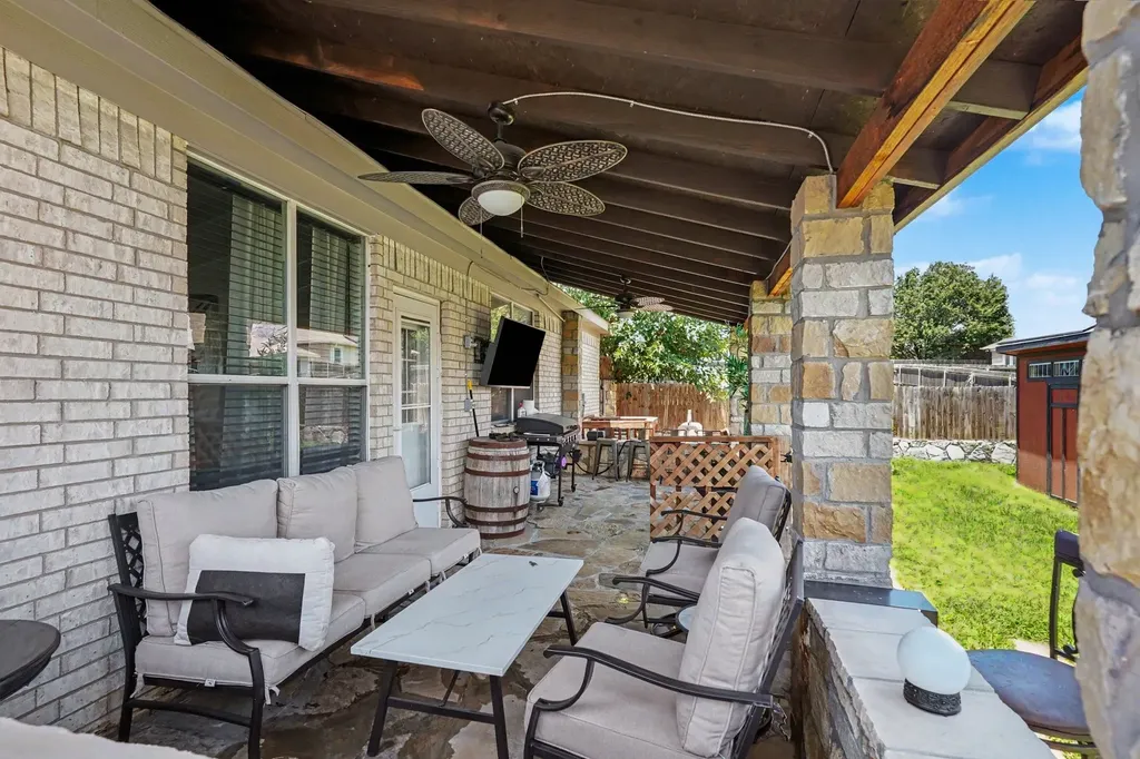9936 Blue Bell Drive Fort Worth TX 76108