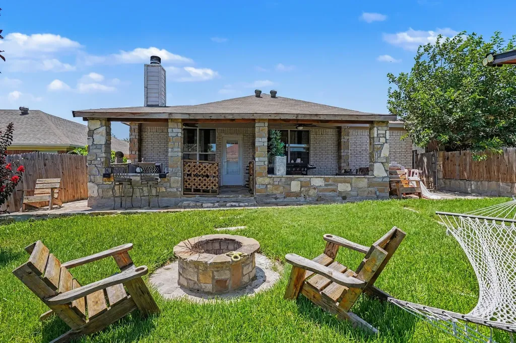 9936 Blue Bell Drive Fort Worth TX 76108