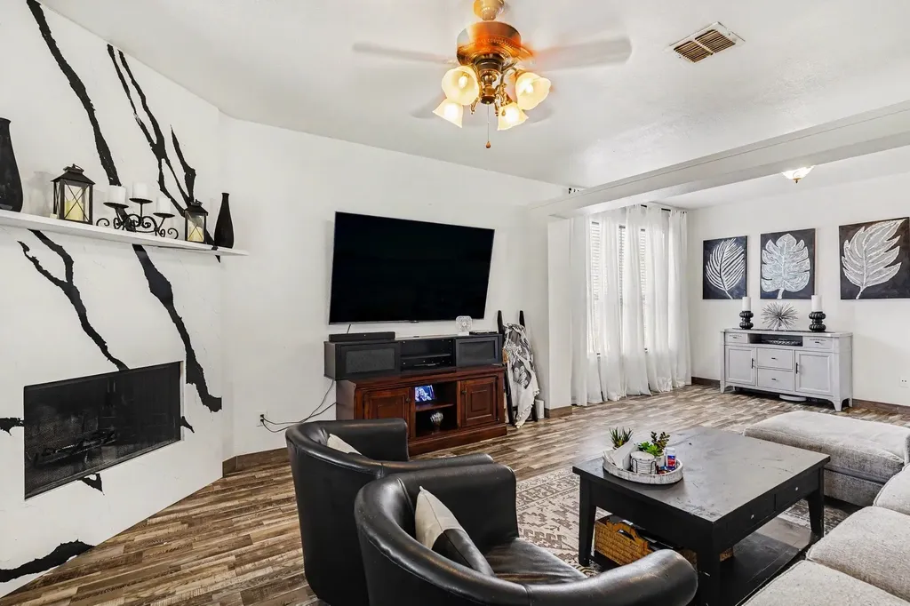 9936 Blue Bell Drive Fort Worth TX 76108