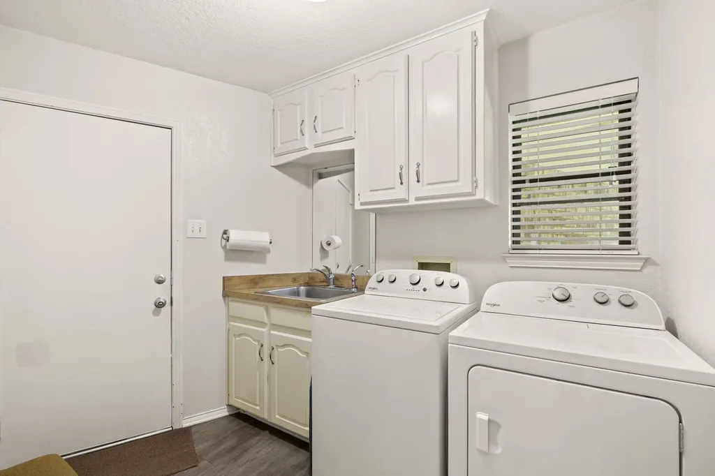 1128 Wingate Drive Bedford TX 76021