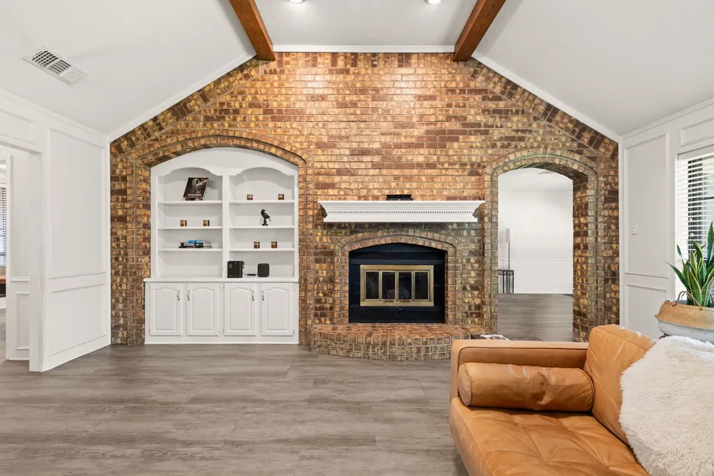 1128 Wingate Drive Bedford TX 76021