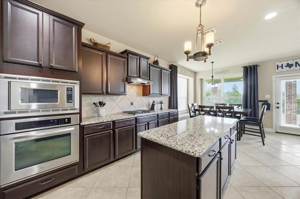 312 Waterford Lane Sunnyvale TX 75182