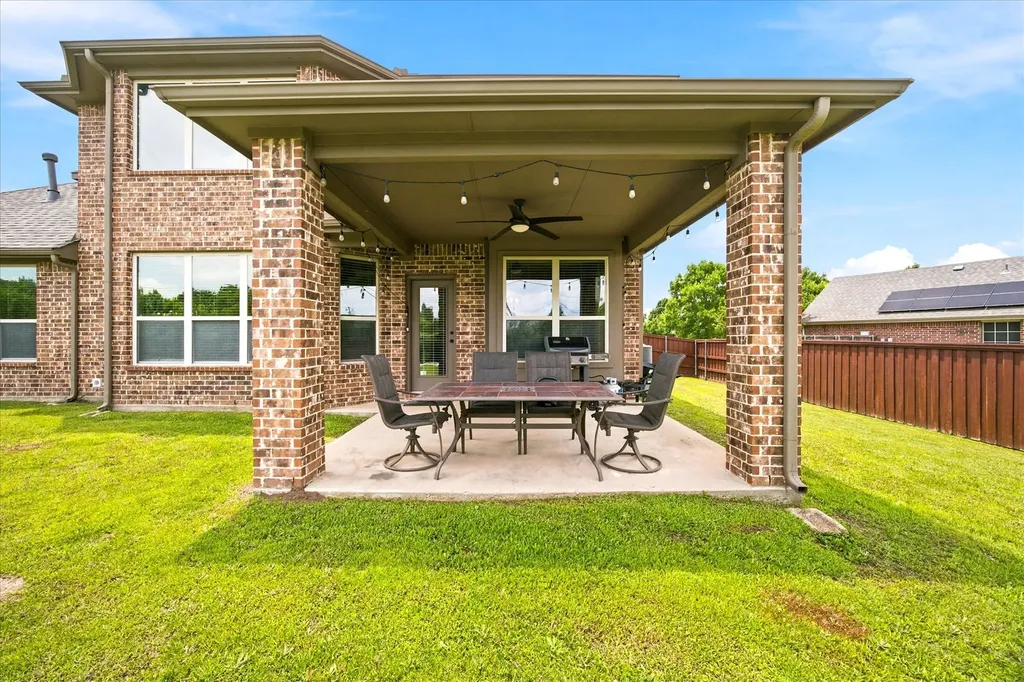 312 Waterford Lane Sunnyvale TX 75182