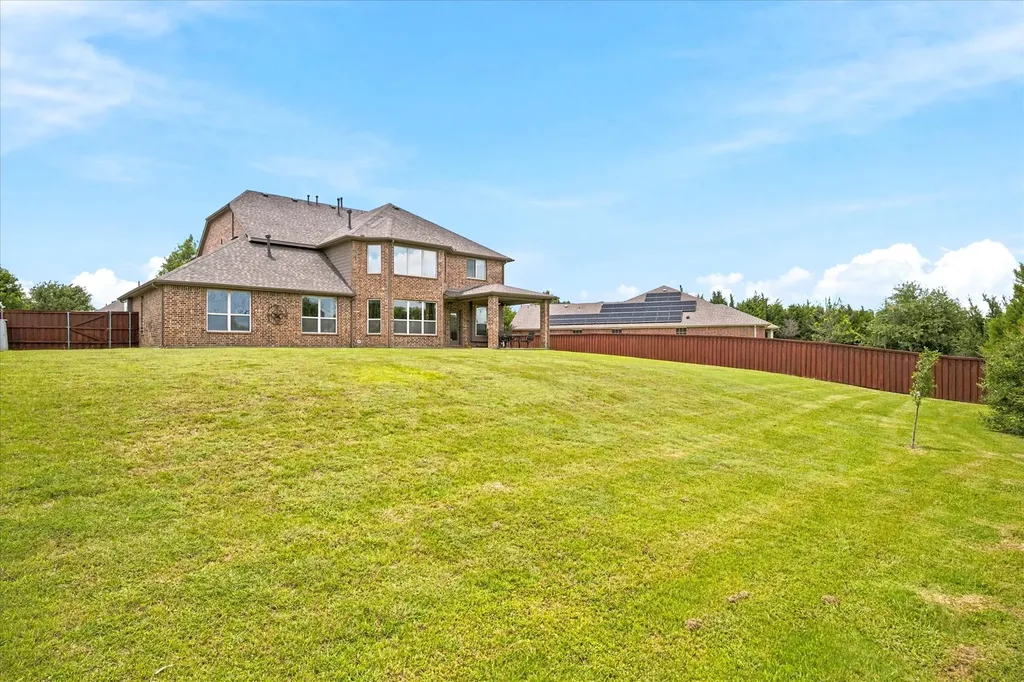312 Waterford Lane Sunnyvale TX 75182