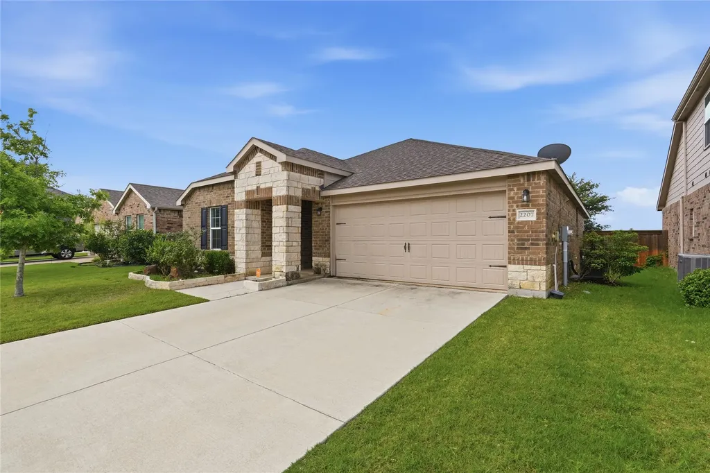 2207 Heaton Street Forney TX 75126