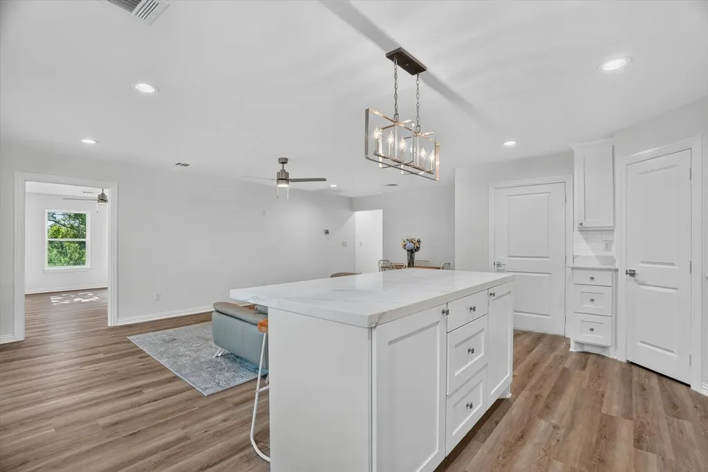 7007 Clarke Drive Lake Worth TX 76135